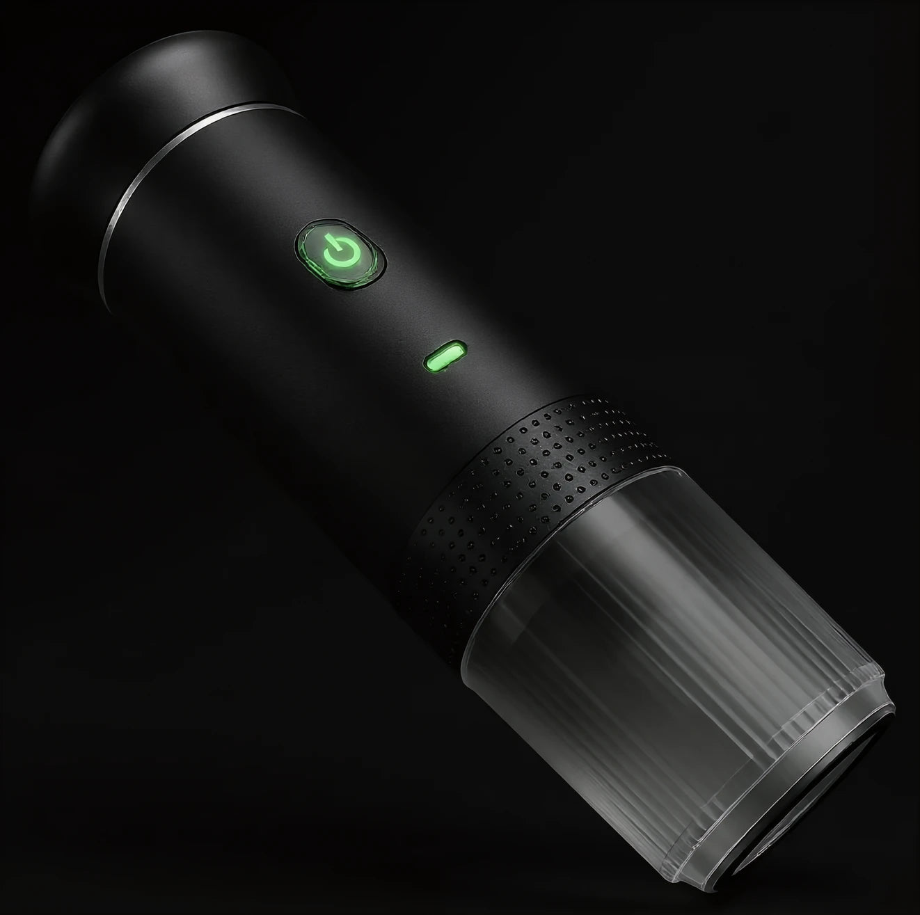 Version noire de la cafetière mobile pratique pour préparer un café frais partout.